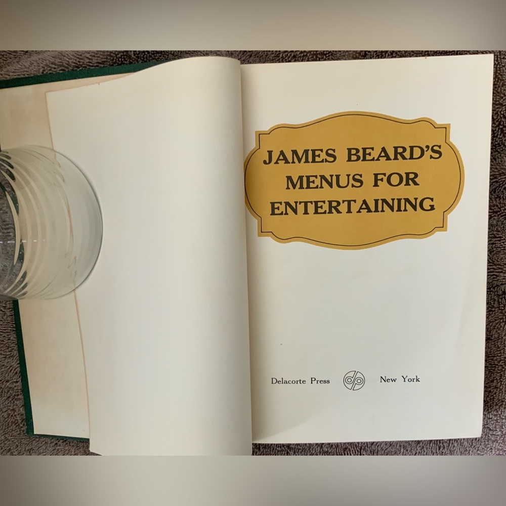 JAMES BEARD DINING GUIDE. Cook Book.